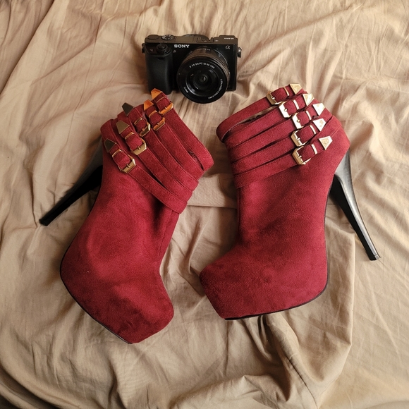 SOLD! - Picture 4 of 6